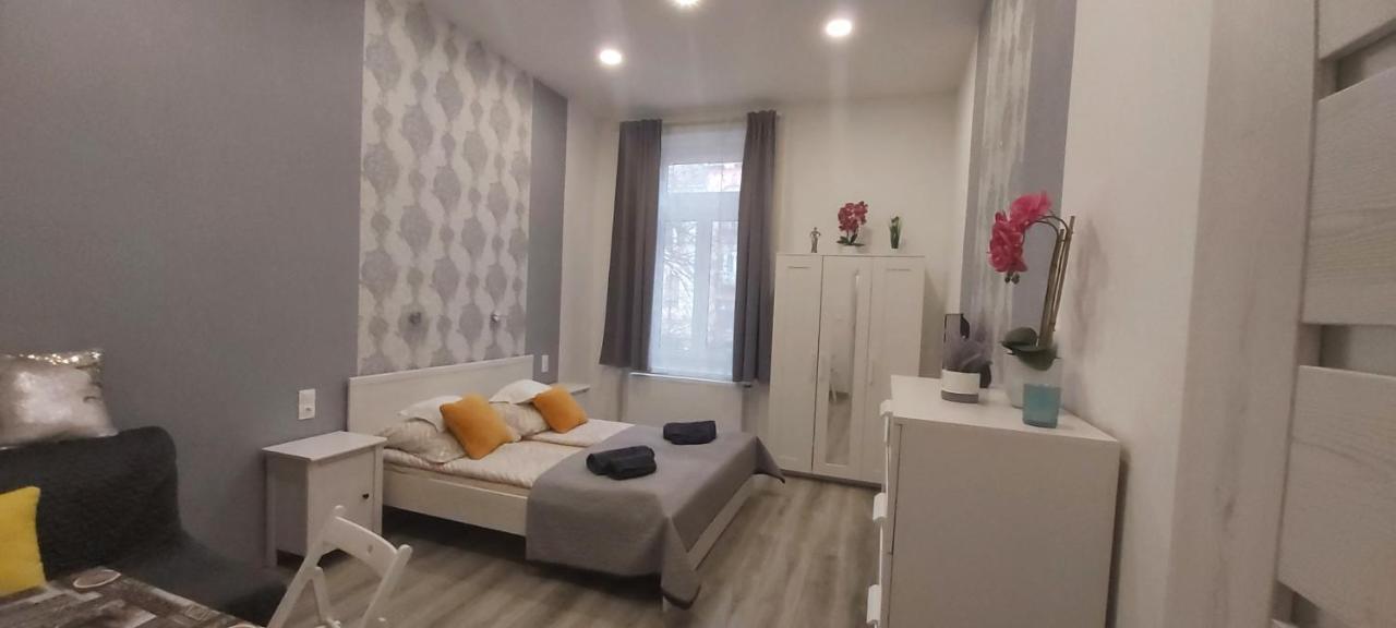 Pompar Belvarosi Apartman Szeged Exterior photo